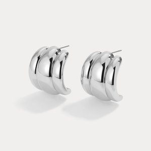 Lili Claspe Elsa Shield Earrings - Silver